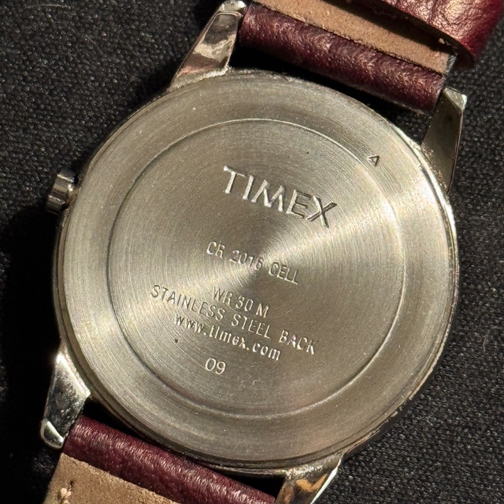 Timex Easy Reader Day Date 35mm Leather Strap Watch - Picture 3 of 5